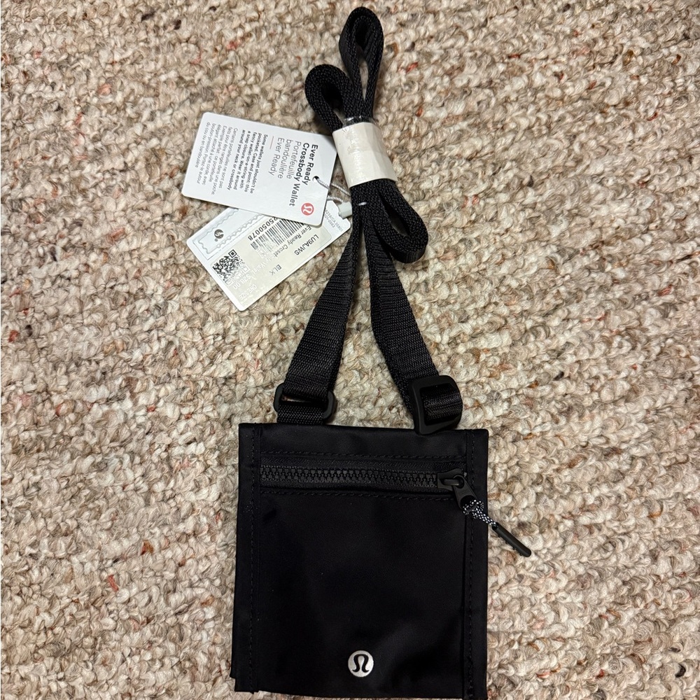 lululemon athletica Ever Ready Crossbody Wallet